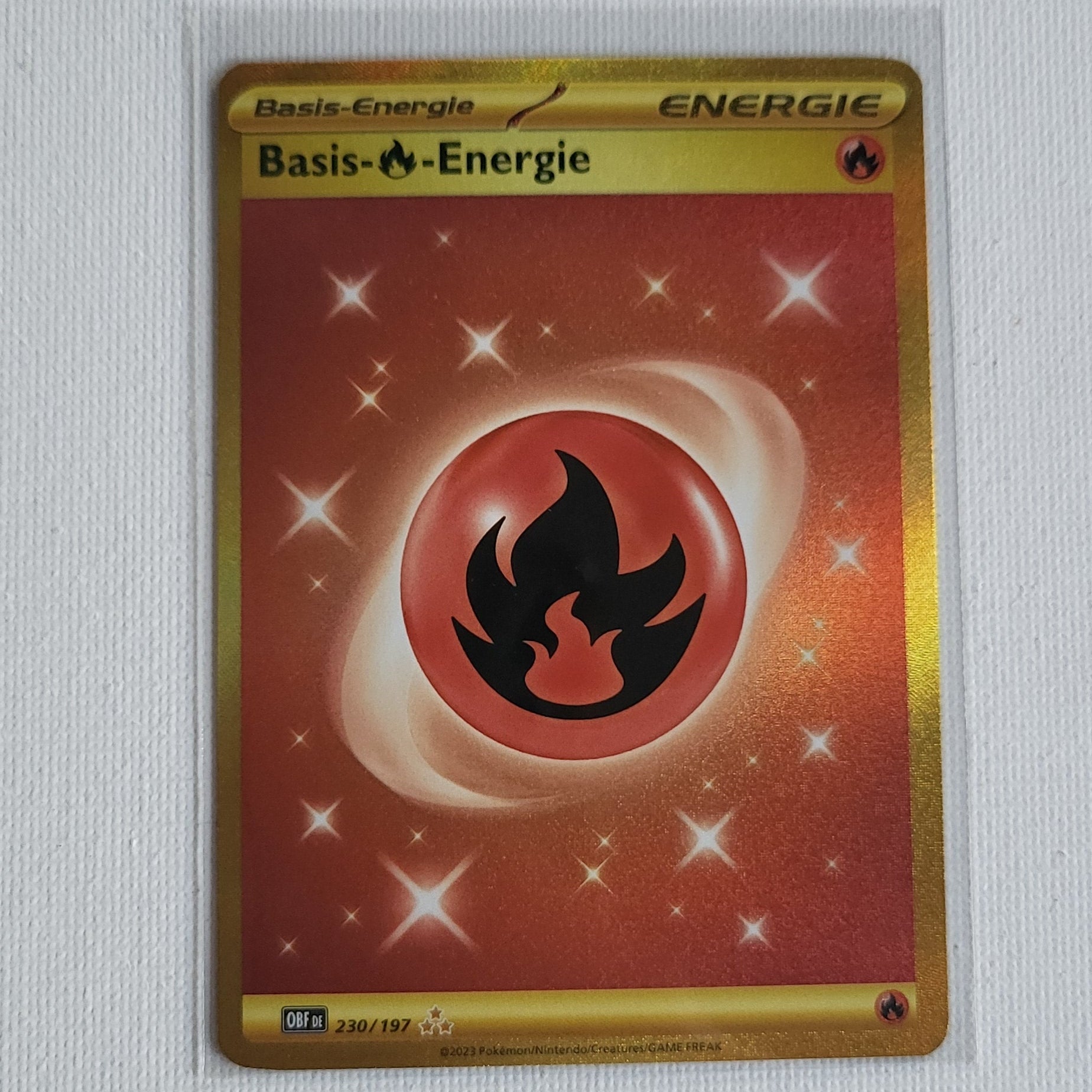 Basis Feuer-Energie 230/197 (Gold Secret Rare) – Near Mint